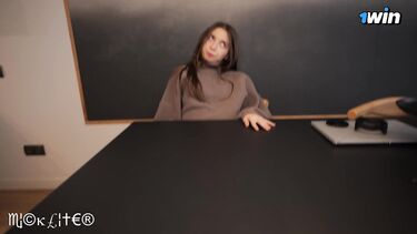 Русская девушка получила работу после секса с кремпаем на собеседовании