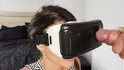 пасынок кончает мачехе на очки виртуальной реальности