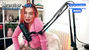 рыжая записывает АСМР подкаст о сексе