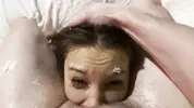 засаживает в глотку по самые гланды
