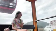 дрочит хуй перед незнакомкой на колесе обозрения