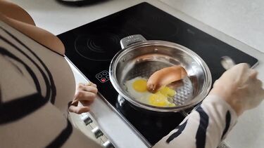 Утешительный бонус для волосатой пизды мамки лучшего друга