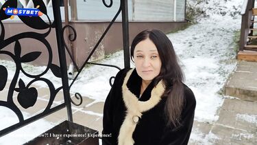 Трахнул зрелую шлюху почти ровесницу мамы, пока той не было дома и жёстко выебал во все дыры