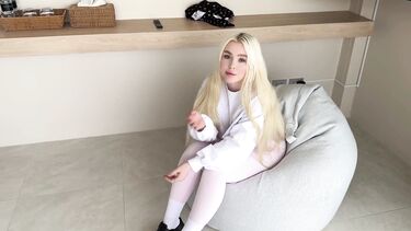 Blondessa: Меркантильная русская школьница трахается раком с одноклассником