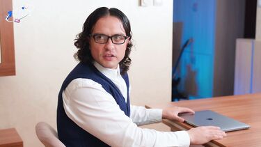 Пасынок, пока не вернулся мой муж, я успею сделать из тебя мужчину!