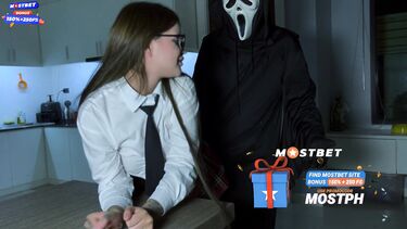 SkinLovers: Трах до анального кремпая в пародии на фильм "Крик"