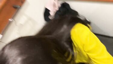 horny69rabbits: Трахнул в рот в примерочной спортивного магазина перед зеркалом