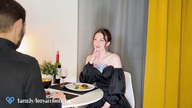 Lesya Moon: Романтический ужин закончился еблей в туалете ресторана