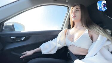 Водитель отымел в машине красотку за проезд