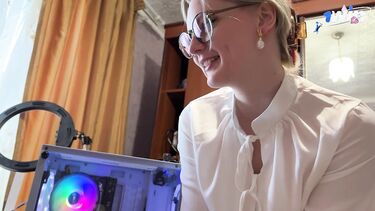 Мачеха жестко выебана пасынком, пойманным на просмотре порно