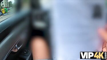 С сюжетом: Коллектор вычислил должницу и отодрал ее в машине