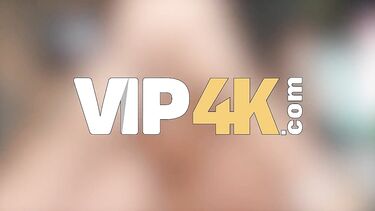 Vip4K: Жена лижет яйца и хуй при муже перед еблей за деньги с незнакомцем