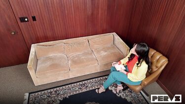 Волосатая пизда: Девушка психолог устраивает тройник на сеансе с отчимом и падчерицей