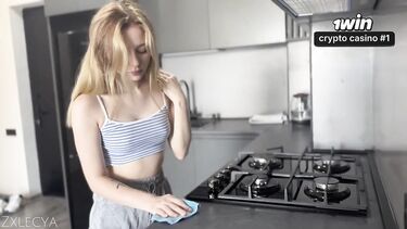 Заботливая сестра помогла больному брату избавиться от спермы