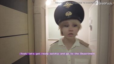 В спальне: Травокур ебет участковую на обходе дома