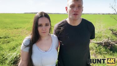 Нуждающийся муж продал жопу и рот пухленькой жены богатому землевладельцу