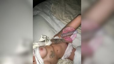 Селфи от Дианы Шурыгиной с голыми сиськами и киской